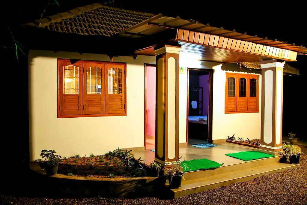 Mom&Pop Thyparambil Heritage Alappuzha Homestay